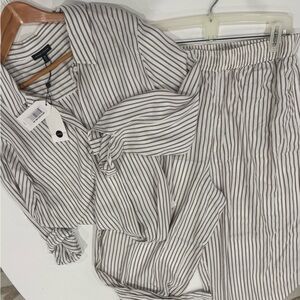 Universal Standard NWT Striped Shirt and Pants two piece set US size XS, 10-12